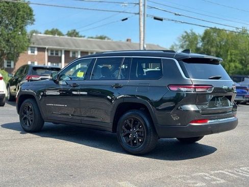 Used 2023 Jeep Grand Cherokee L Limited w/ Luxury Tech Group II AWD/4WD image 3