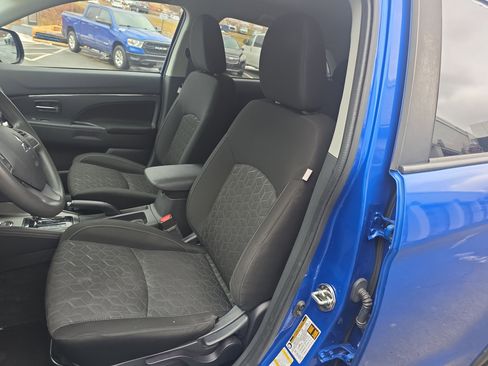 Used 2020 Mitsubishi Outlander Sport SE image 2