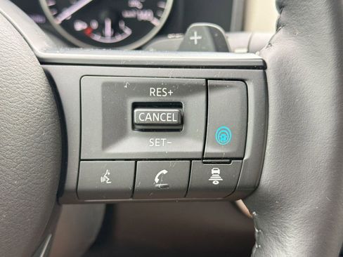 Used 2024 Nissan Rogue SV w/ SV Premium Package FWD image 27