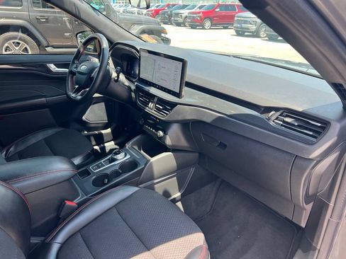 Used 2024 Ford Escape ST-Line w/ Tech Pack #1 AWD/4WD image 26