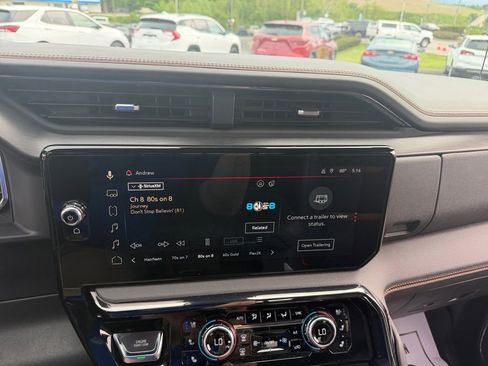 Certified 2024 GMC Sierra 1500 AT4 w/ Technology Package AWD/4WD image 19