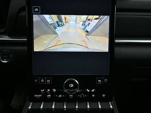 Used 2025 GMC Terrain Elevation AWD/4WD image 11