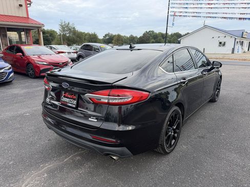 Used 2020 Ford Fusion SE w/ Equipment Group 151A FWD image 4