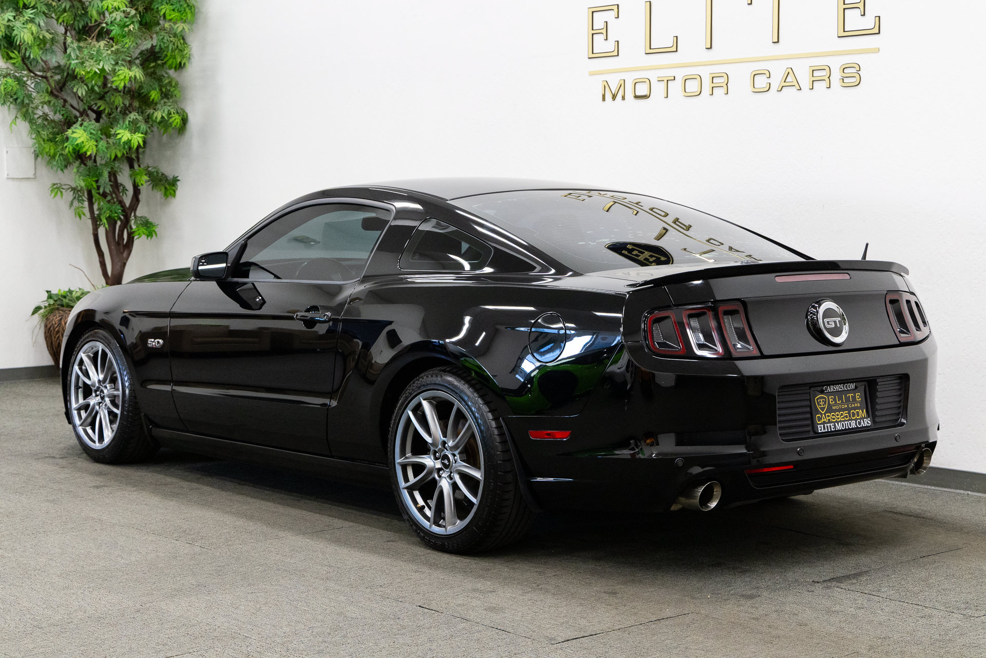 Used 2014 Ford Mustang GT Premium w/ Brembo Brake Package RWD image 3