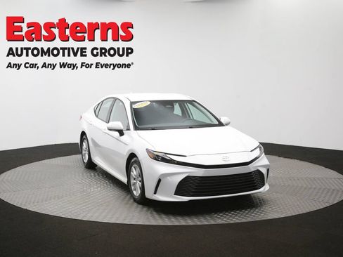 Used 2025 Toyota Camry LE FWD image 50
