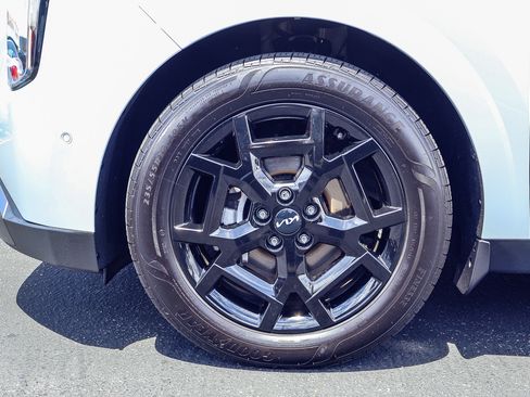 Used 2025 Kia Carnival SX Prestige FWD image 20