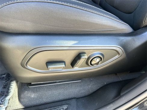 Certified 2023 Jeep Grand Cherokee L Laredo image 20