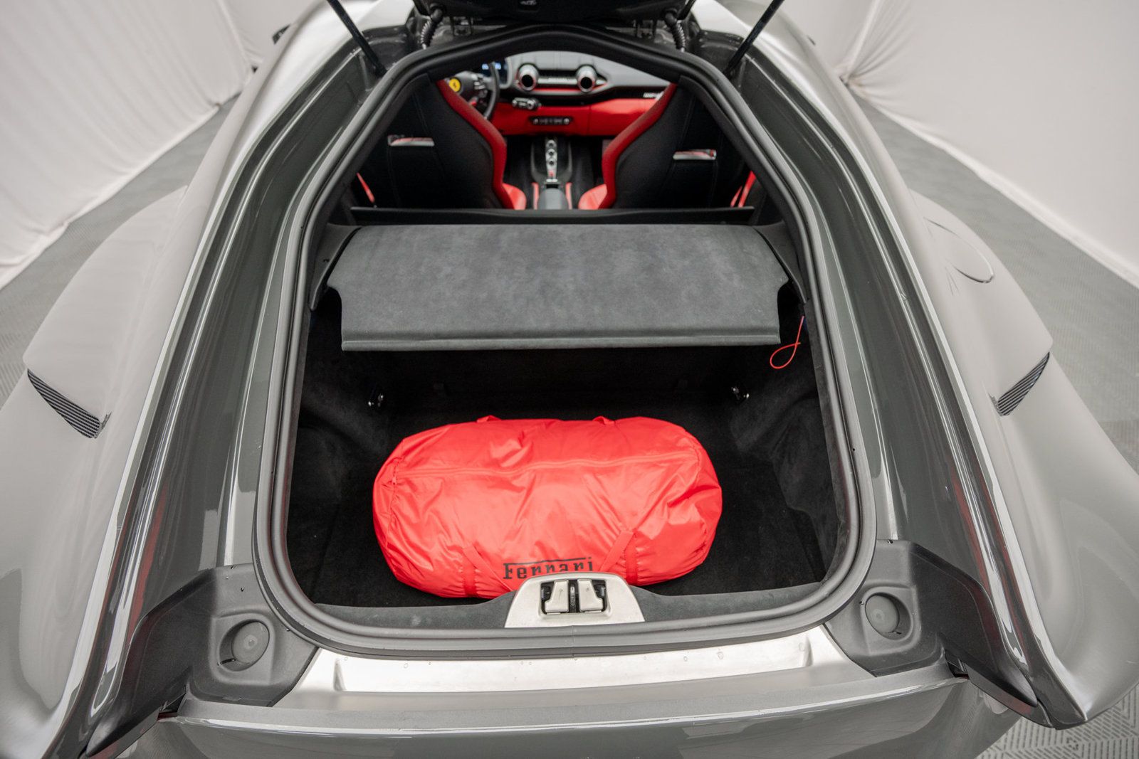 Used 2020 Ferrari 812 Superfast RWD image 50