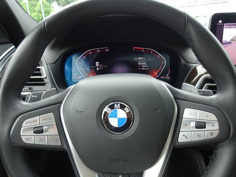 Used 2024 BMW X4 xDrive30i AWD/4WD image 16