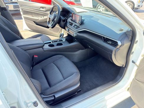 Used 2022 Nissan Altima 2.5 S FWD image 28