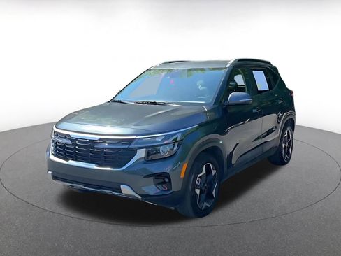 Used 2025 Kia Seltos S FWD image 7
