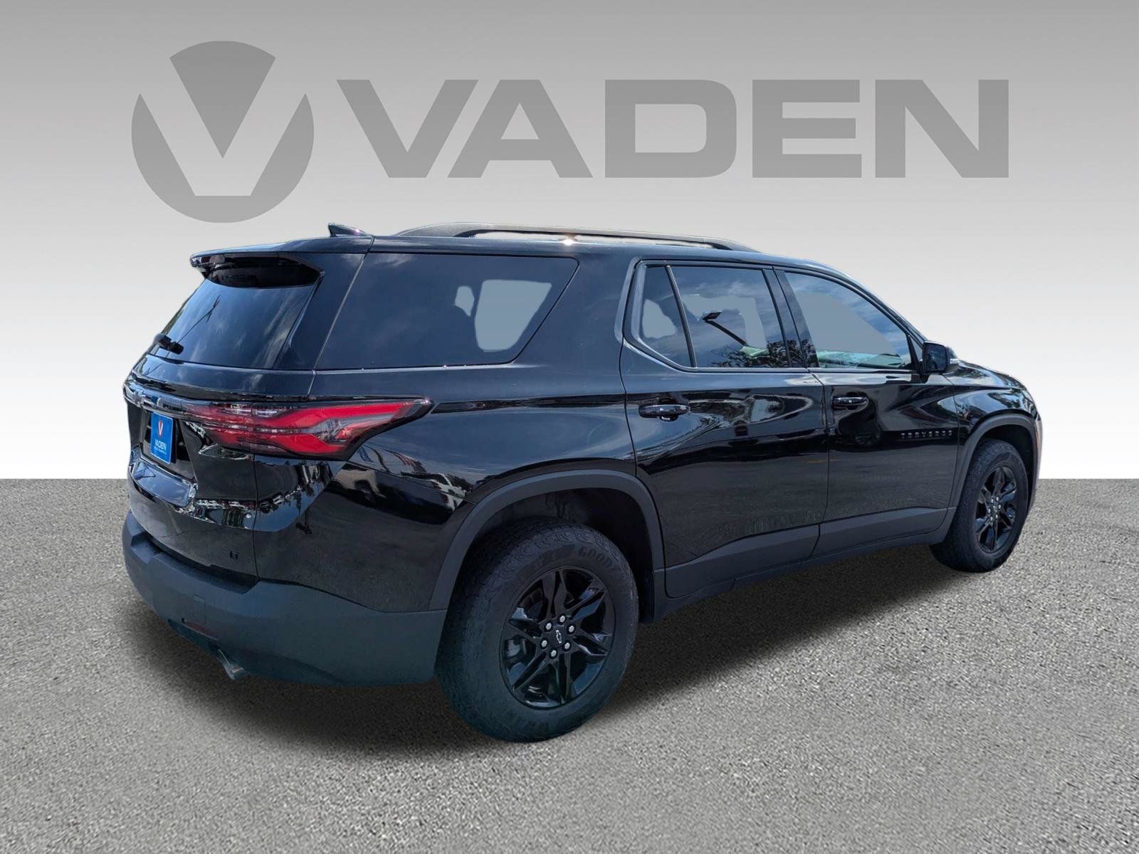 Used 2024 Chevrolet Traverse LT w/ Midnight/Sport Edition AWD/4WD image 27