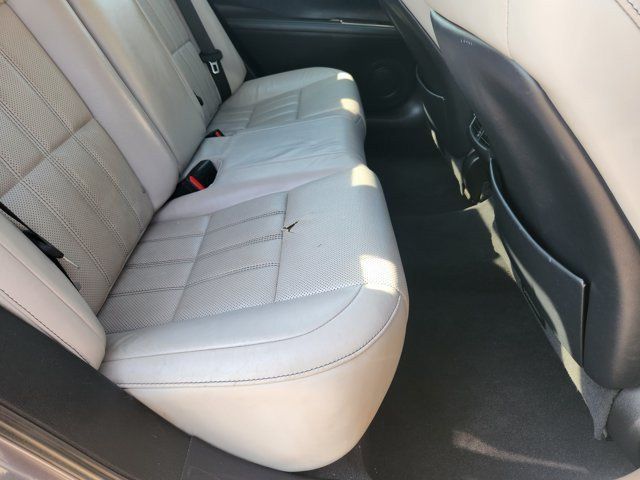 Used 2016 Lexus ES 350 w/ Luxury Package w/Wood Trim FWD image 31