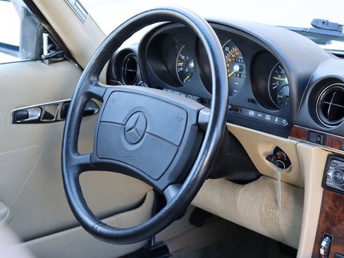 Used 1988 Mercedes-Benz 560 SL image 20