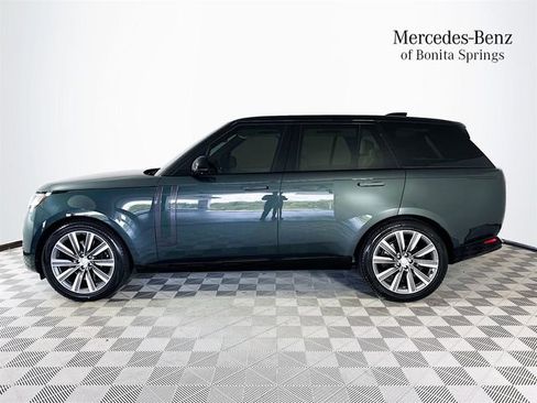 Used 2023 Land Rover Range Rover SE AWD/4WD image 4