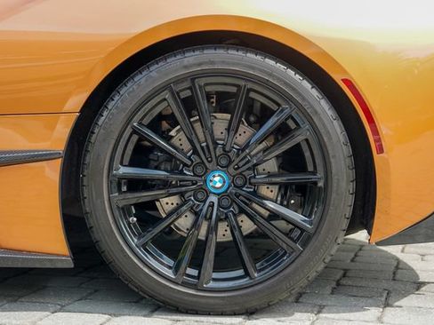 Used 2019 BMW i8 Roadster AWD/4WD image 17