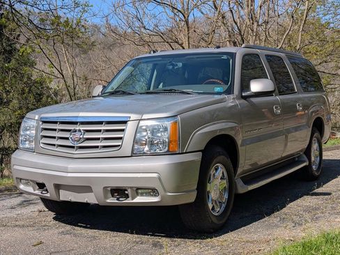 Used 2004 Cadillac Escalade ESV AWD image 39