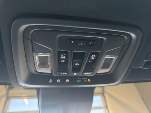 Used 2024 GMC Sierra 2500 AT4 w/ AT4 Premium Plus Package image 14