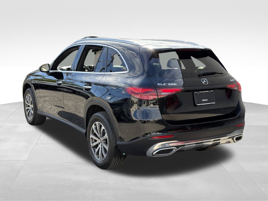 Used 2023 Mercedes-Benz GLC 300 4MATIC image 5