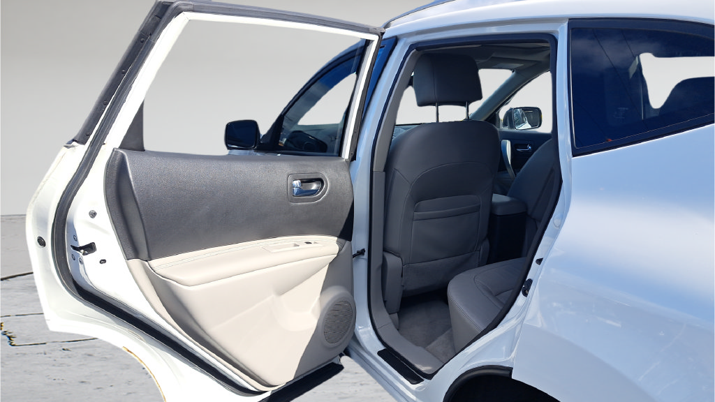 Used 2012 Nissan Rogue SL AWD/4WD image 23