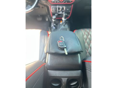 Used 2021 Jeep Gladiator Sport AWD/4WD image 11