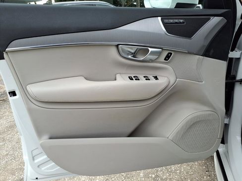 Certified 2024 Volvo XC90 B5 Core image 24