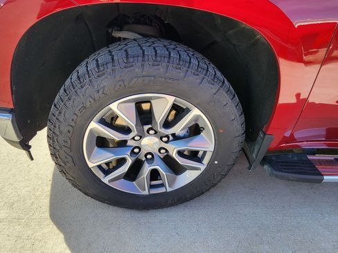 Used 2020 Chevrolet Silverado 1500 LT w/ All-Star Edition image 10