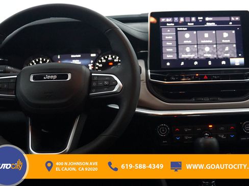Used 2024 Jeep Compass Limited image 5