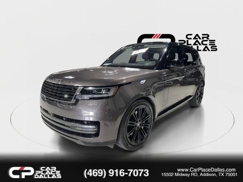 Used 2023 Land Rover Range Rover SE AWD/4WD image 2