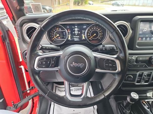 Used 2019 Jeep Wrangler Unlimited Sahara AWD/4WD image 29