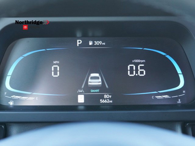 Used 2026 Hyundai Elantra Sport FWD image 15