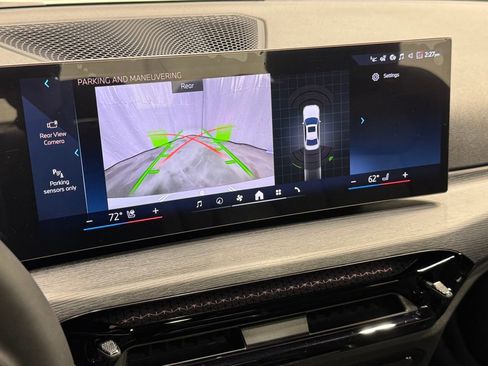 Used 2026 BMW 330i xDrive Sedan w/ Premium Package AWD/4WD image 8