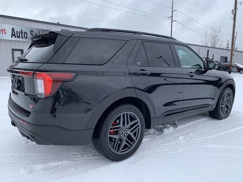 Used 2025 Ford Explorer ST image 8