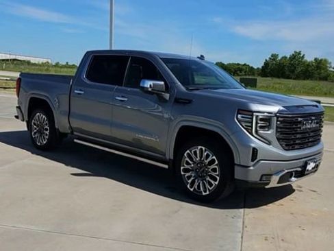 Used 2024 GMC Sierra 1500 Denali Ultimate image 2