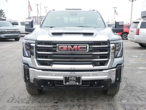 Used 2026 GMC Sierra 3500 SLT w/ SLT Premium Package image 3