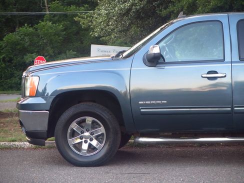 Used 2009 GMC Sierra 1500 SLE w/ Power Pack Plus AWD/4WD image 18
