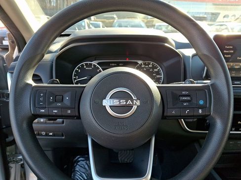 Used 2024 Nissan Rogue SV image 19