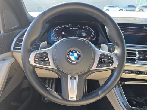 Used 2021 BMW X5 M50i image 27