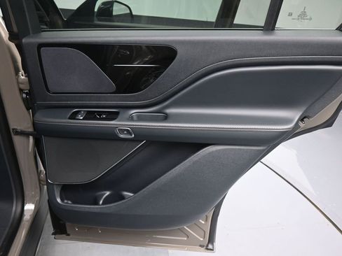 New 2026 Lincoln Aviator 2WD image 19