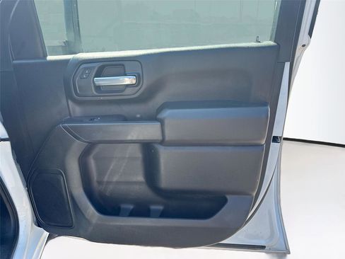 Used 2024 GMC Sierra 2500 Pro w/ Convenience Package image 6