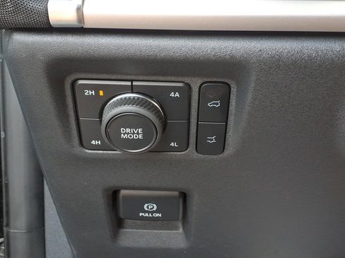Certified 2025 Ford Expedition Active AWD/4WD image 27