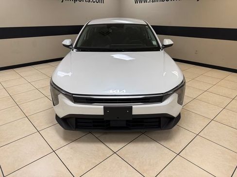 Used 2025 Kia K4 FWD image 2