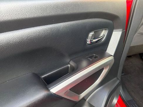 Certified 2021 Nissan Titan SV image 19