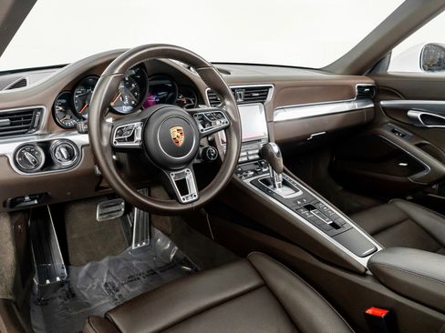 Used 2019 Porsche 911 Targa 4 GTS image 2