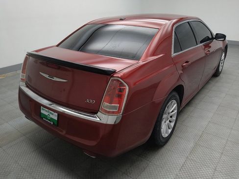 Used 2014 Chrysler 300 w/ Driver Convenience Group RWD image 9