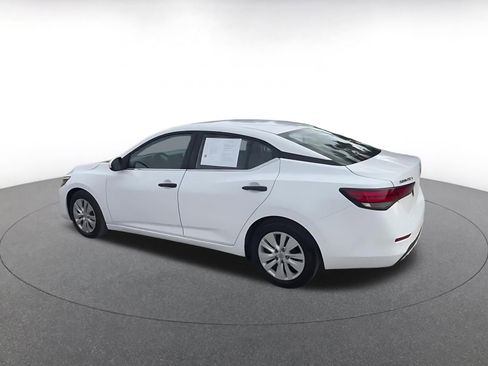 Used 2025 Nissan Sentra S image 10
