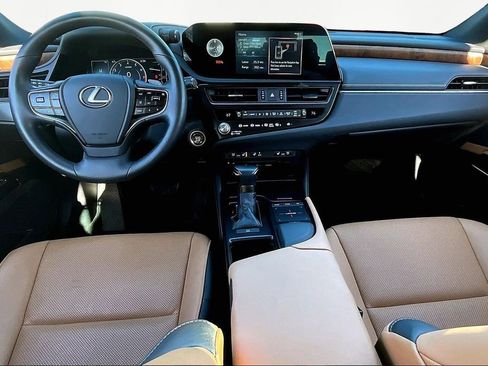 Used 2022 Lexus ES 350 w/ Premium Package image 8
