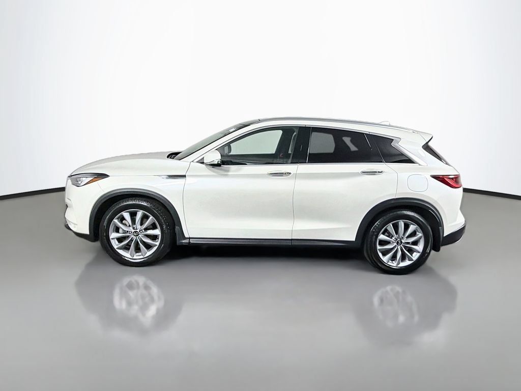 Used 2022 INFINITI QX50 Essential AWD/4WD image 4