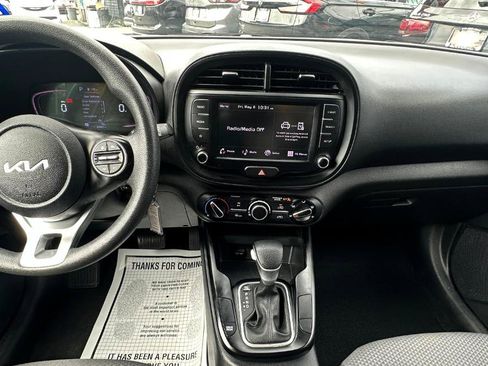 Used 2024 Kia Soul LX w/ Option Group 015 FWD image 10