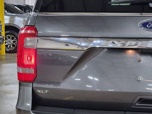 Used 2021 Ford Expedition XLT image 20